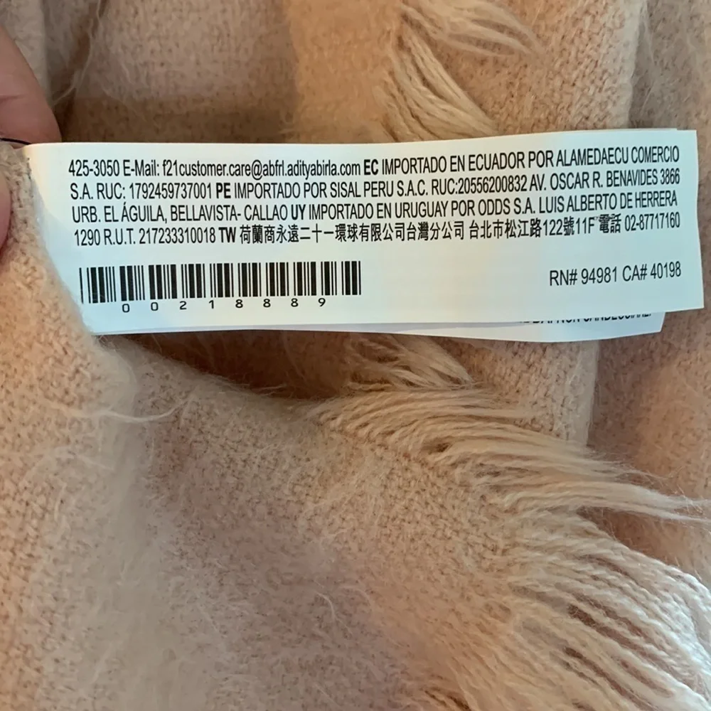 Soft pink blush fabric Forever 21 NWT extra large soft cozy one size fringy fun